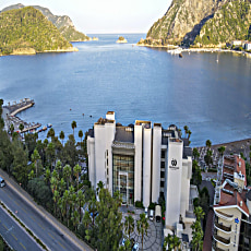 Quadas Hotel +12